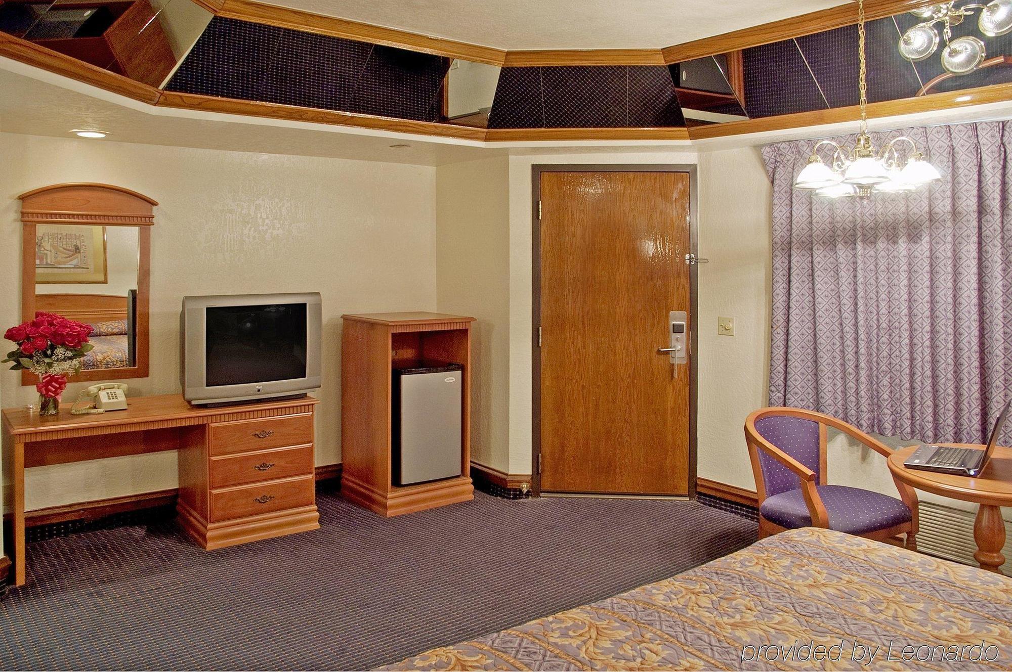 Americas Best Value Inn & Suites Los Angeles Downtown Sw Номер фото
