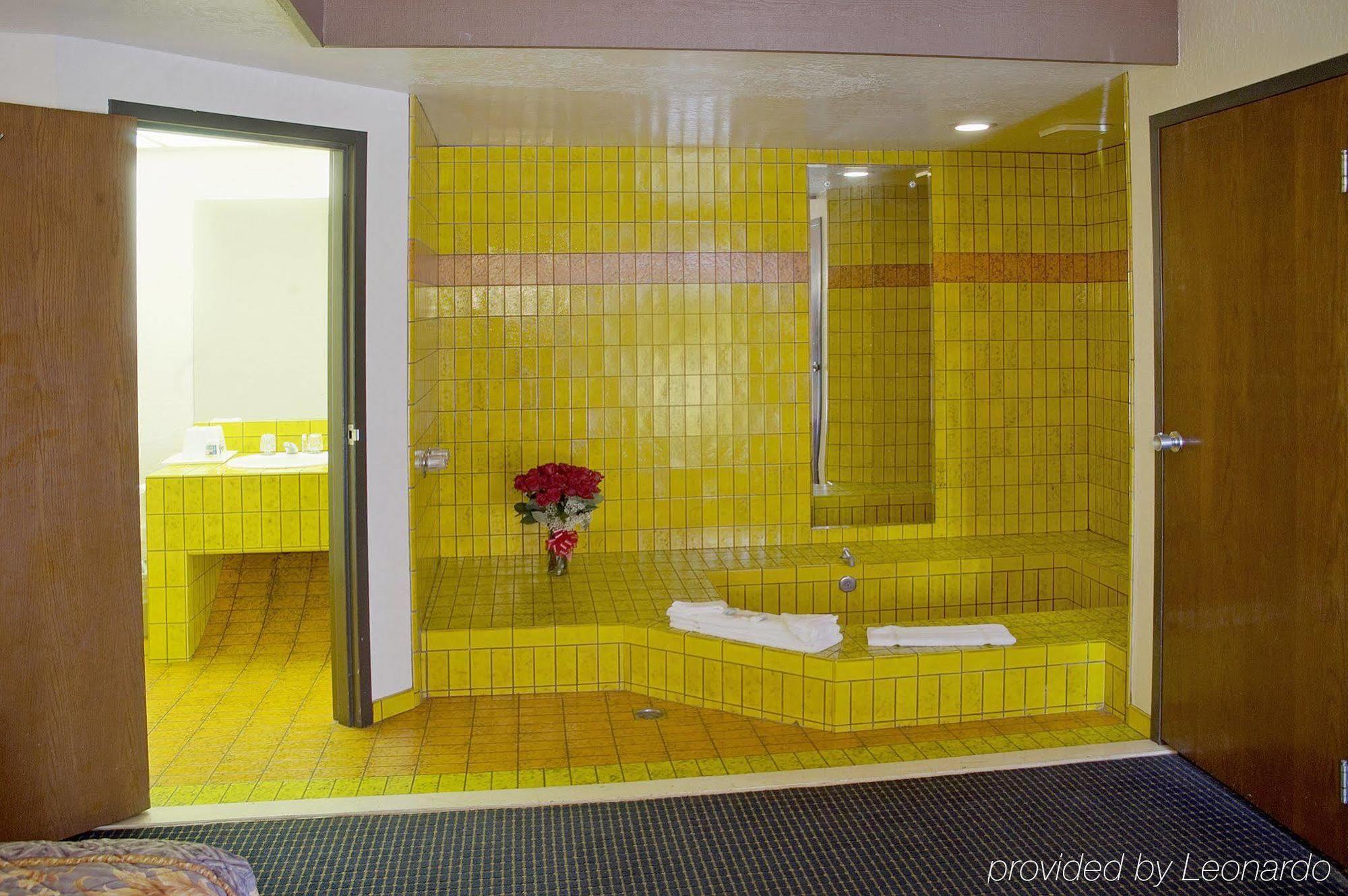 Americas Best Value Inn & Suites Los Angeles Downtown Sw Удобства фото